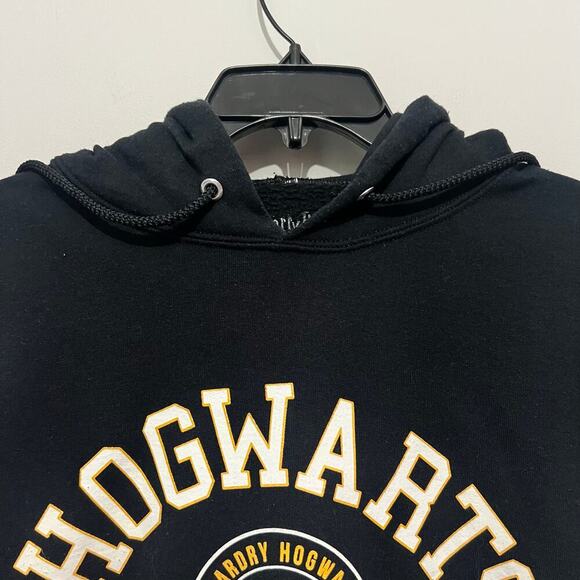 Wizarding World Harry Potter Men's Black Hogwarts Varsity Pullover Hoodie SM - Picture 6 of 9